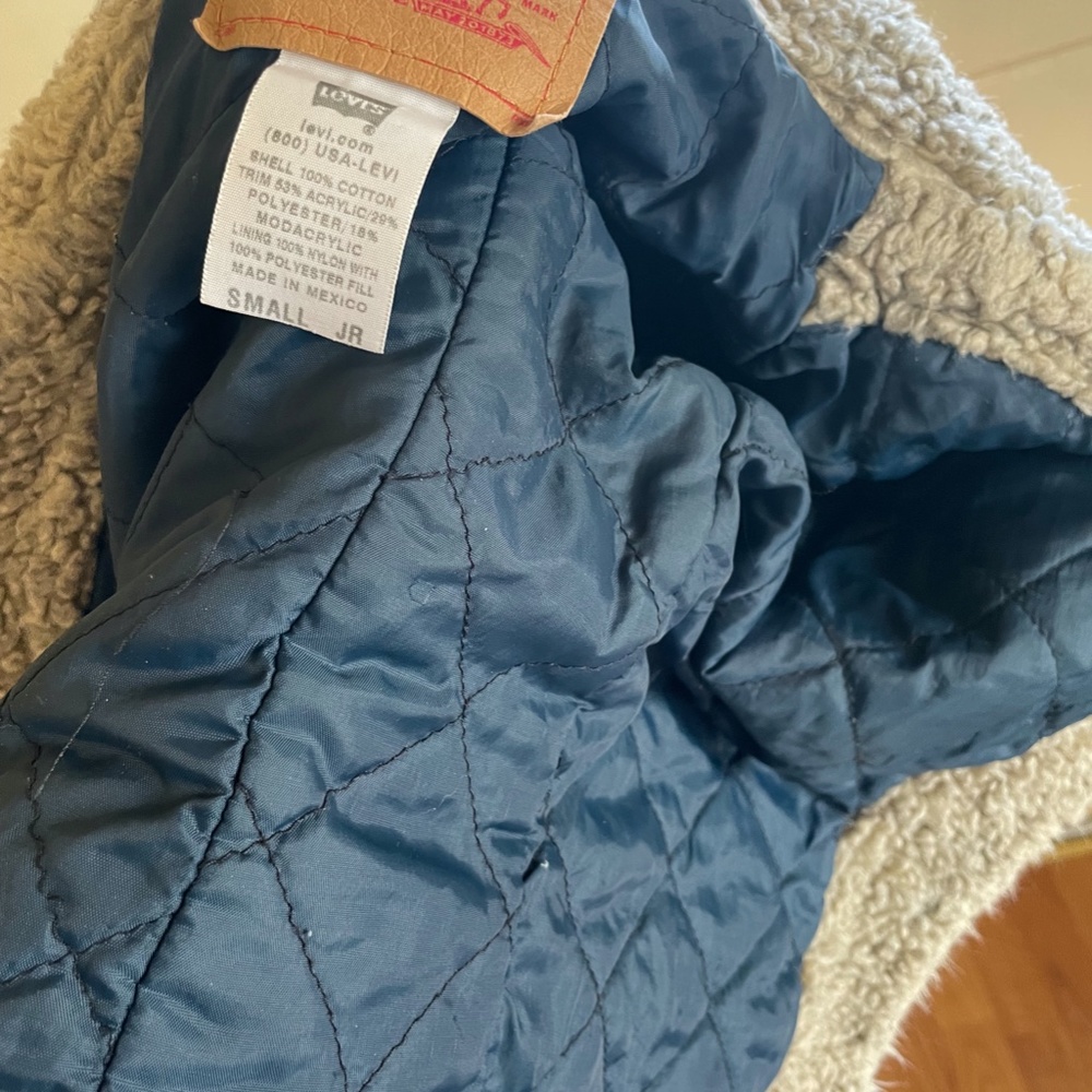 Levi's Jean Jacket - Picture 3 of 3